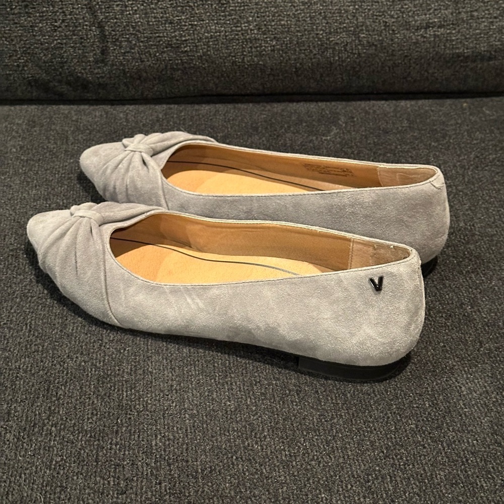 Vionic flats